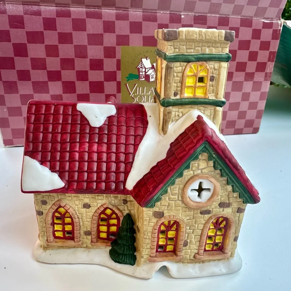 MERVYN’S Village square Mini House Set Porcelain Vintage Christmas Decor, Lights